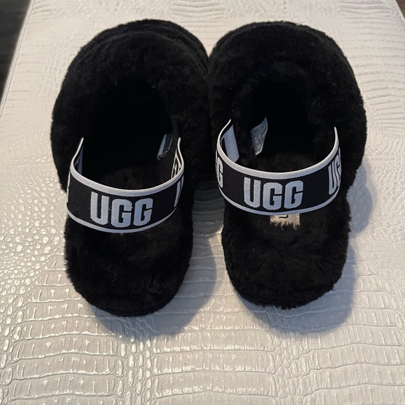 UGG Women’s Fluff Yeah Slides - Picture 3 of 4